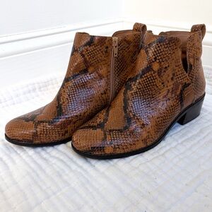 Vionic Clara Boa Snake Print Leather Booties Orthotic Arch Support 8.5